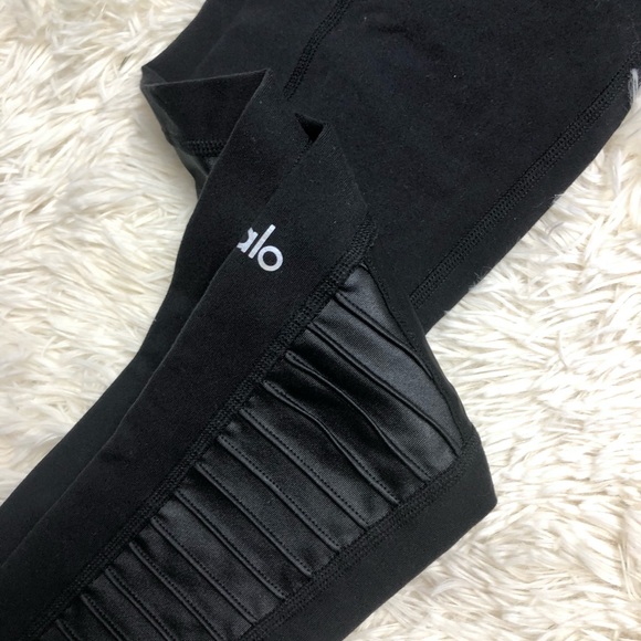 Alo yoga High-Waist Moto Legging - Picture 5 of 12